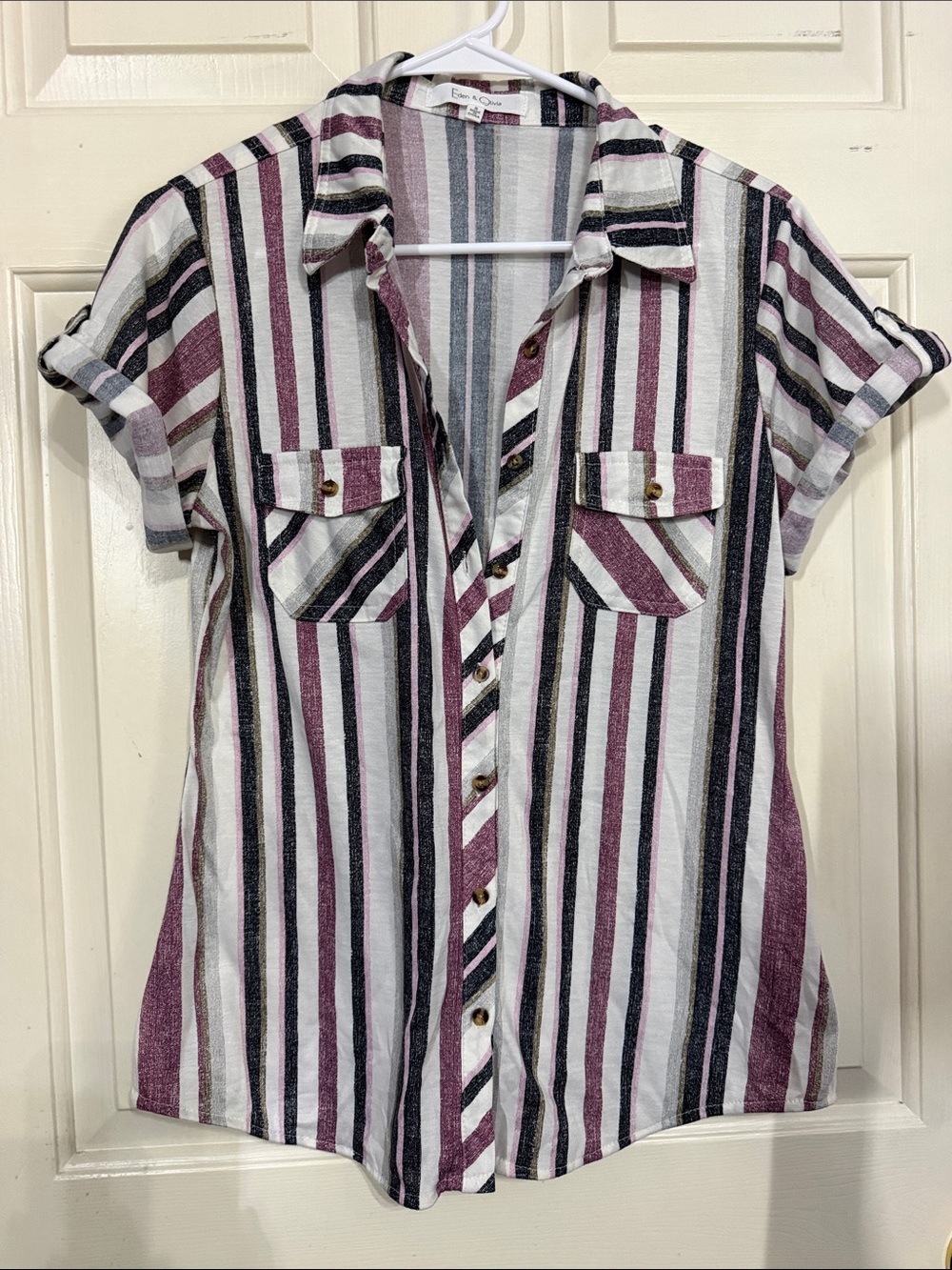 Eden & Olivia White, Burgundy & Black Striped Short-Sleeve Button-Down Shirt